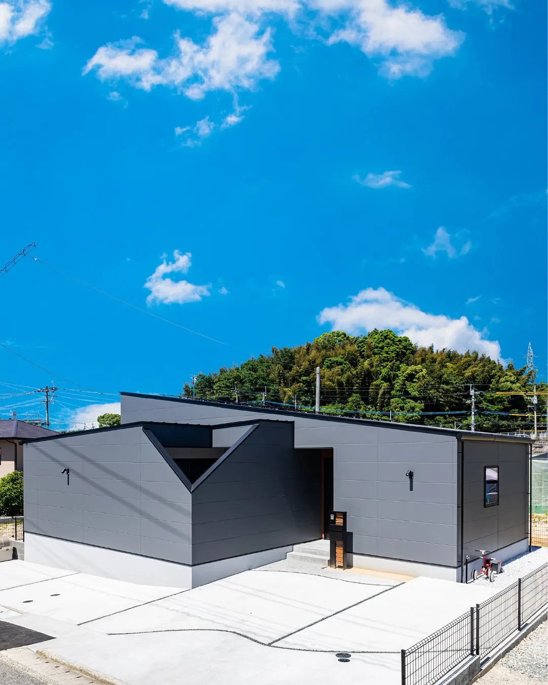 【クールな平屋の完成】