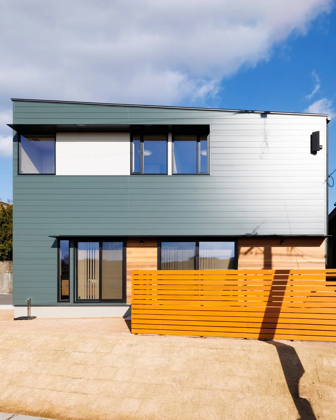 【大きく広く細部にこだわる】