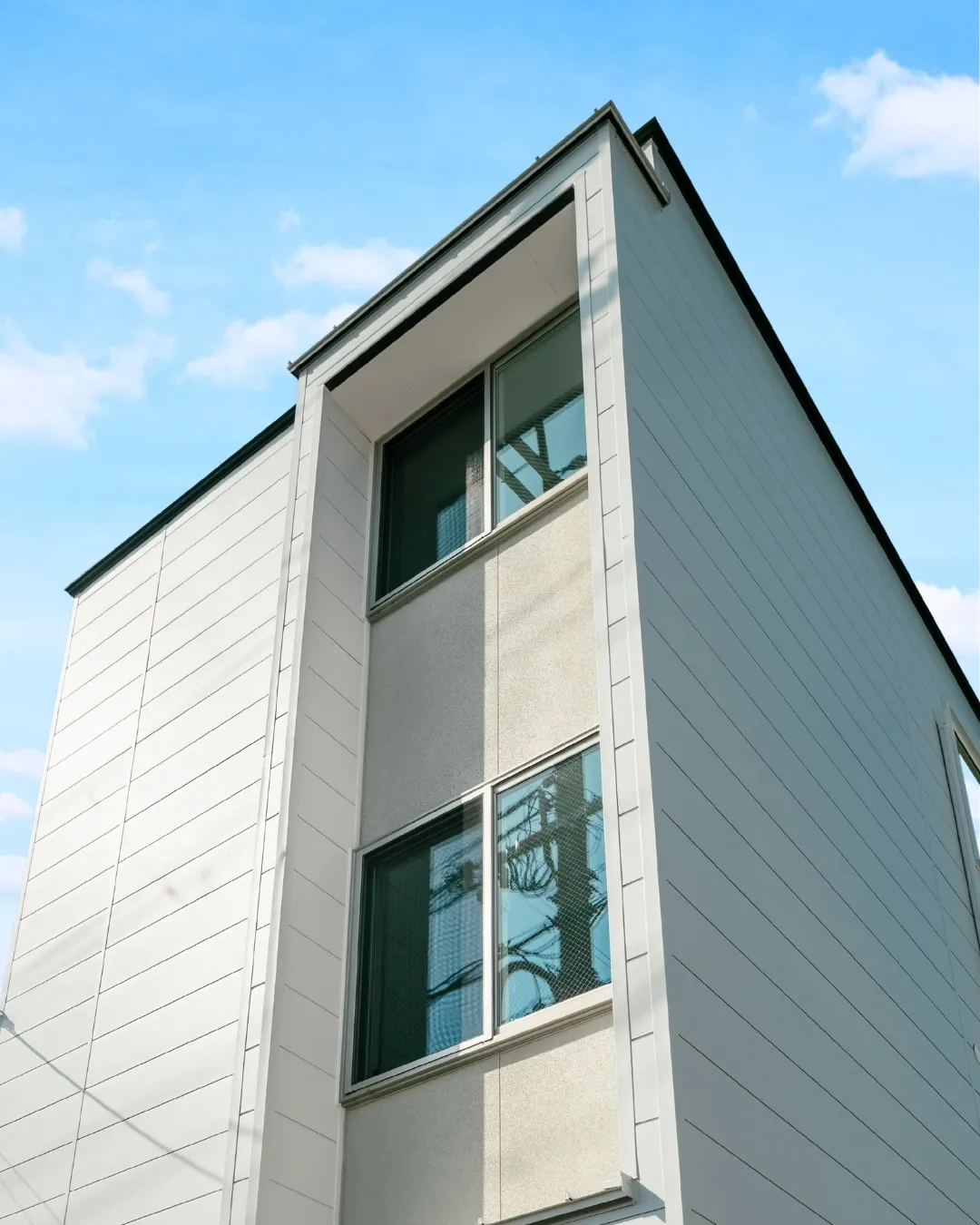 【天井は高く 窓は上に】