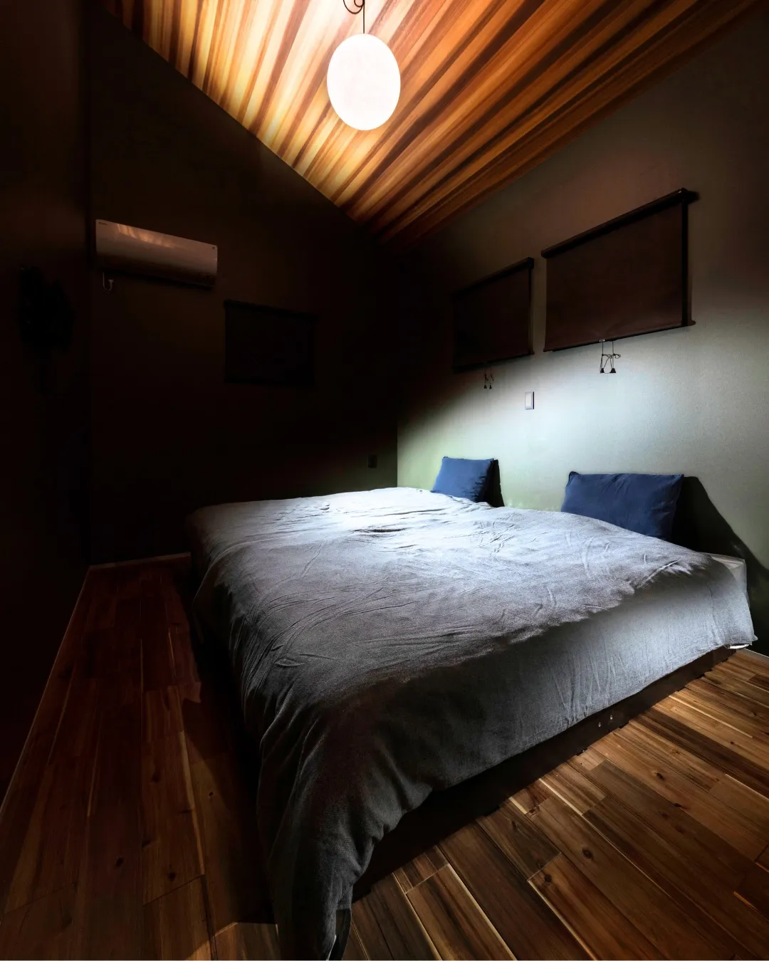 【夕暮れに映える我が家】