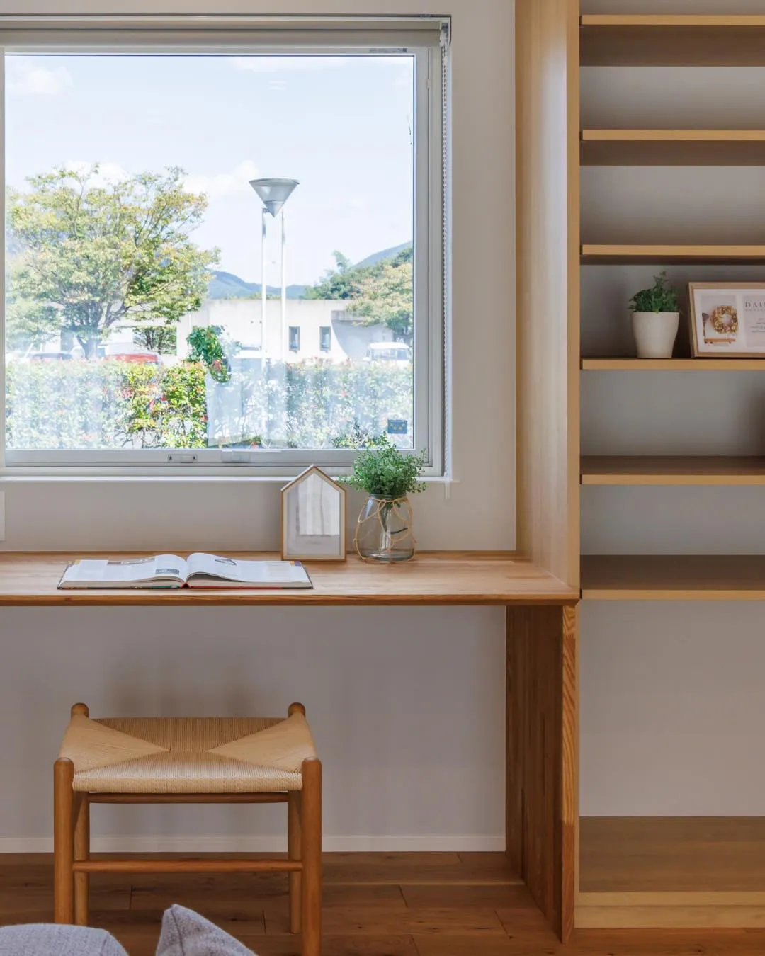 【アーチが目を引く奥に】