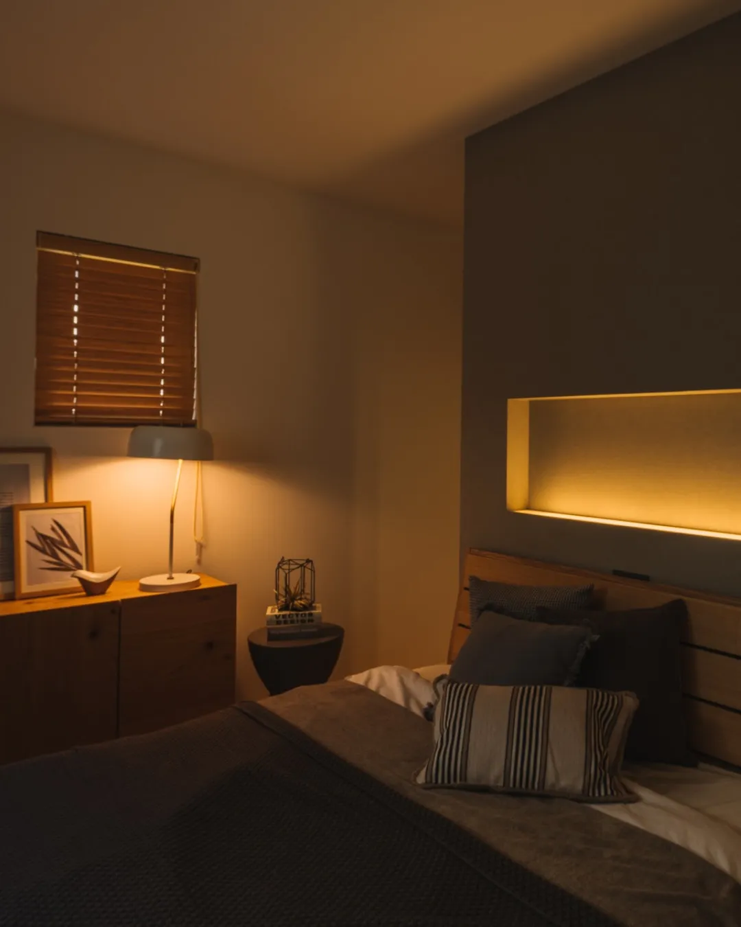 【睡眠の質を上げる寝室】